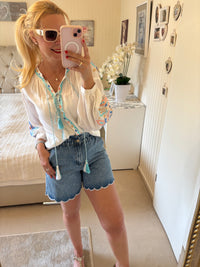 Jeansshorts mit mit hohem Bund