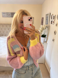 Streifenstrickjacke rosa braun gelb