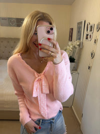 Pullover mit Pünktchenschluppe