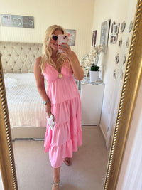 Kleid mit Sonnenbrosche