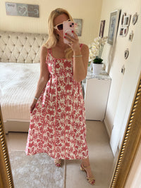 Sommerkleid mit längs laufenden Nähten