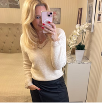 Pullover mit Spitzenborde verschiedene Farben