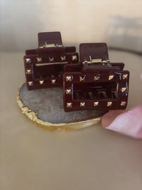 Haarspange bordeaux mit Goldnieten Größe S