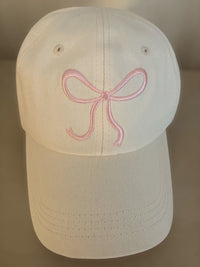 Kappe mit rosa Schleife verschiedene Farben