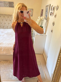 Neckholderkleid burgund
