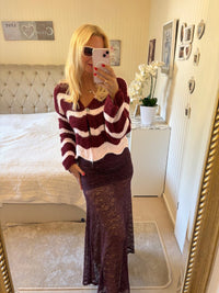 Spitzenrock mit eingearbeitetem Stoff burgund