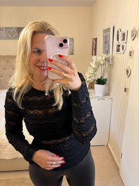 Spitzentop in zwei Farben und Größen